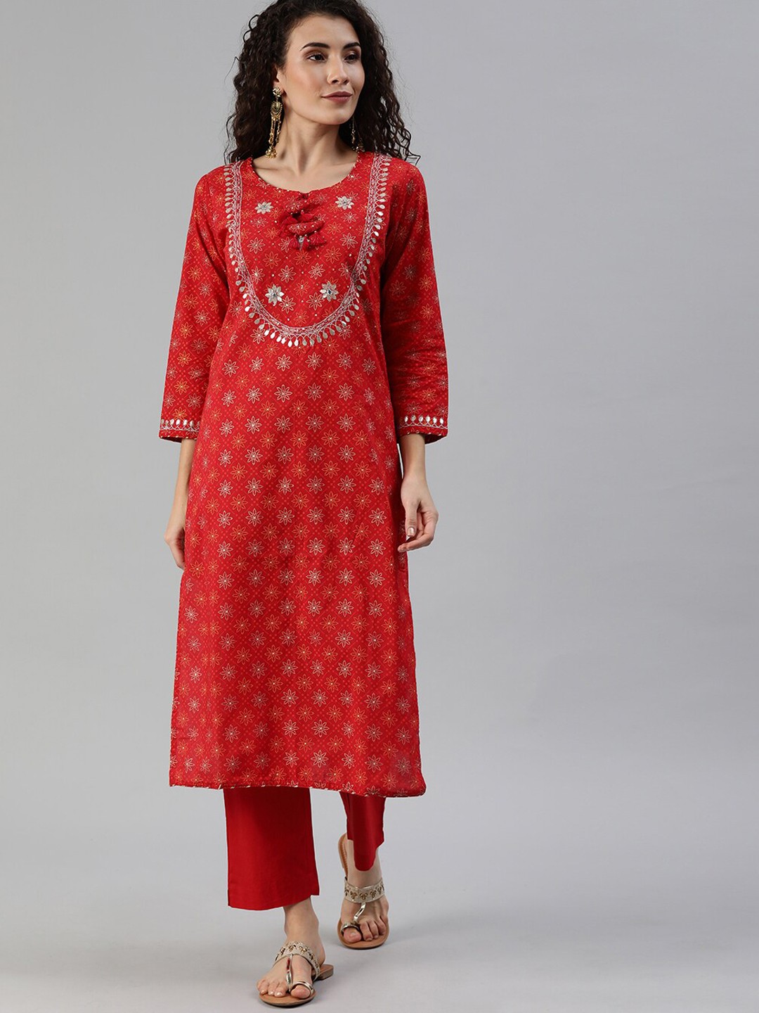 

Ishin Women Red Checked Floral Print Straight Kurta