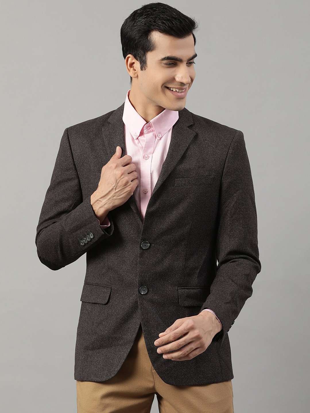 

HARSAM Men Charcoal Grey Solid Single-Breasted Regular-Fit Blazer