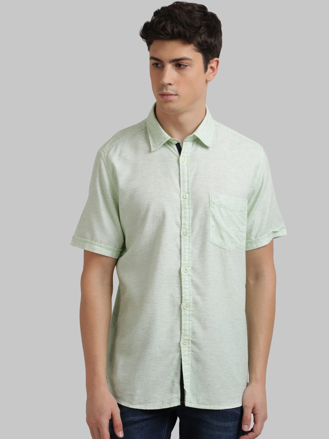 

Parx Men Green Slim Fit Solid Casual Shirt