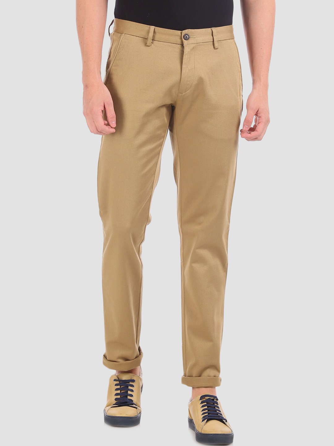 

Arrow Men Brown Regular Fit Solid Chinos