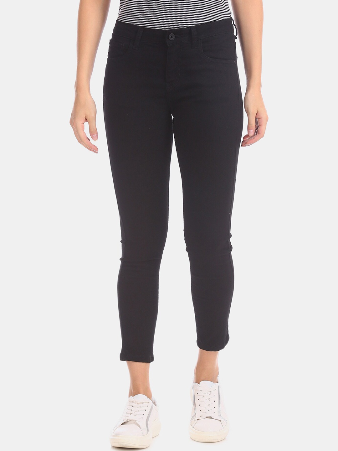 

Sugr Women Black Skinny Fit Mid-Rise Clean Look Jeans