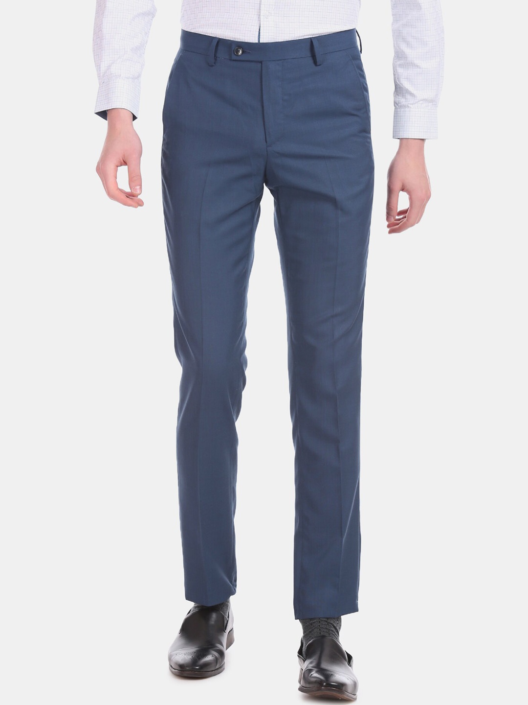 

Arrow Men Blue Regular Fit Solid Formal Trousers