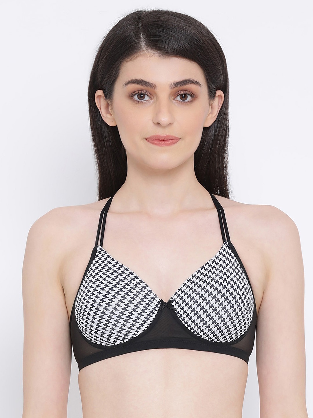 

Clovia Black & White Printed Non-Wired Lightly Padded T-shirt Bra BR1390C1336E