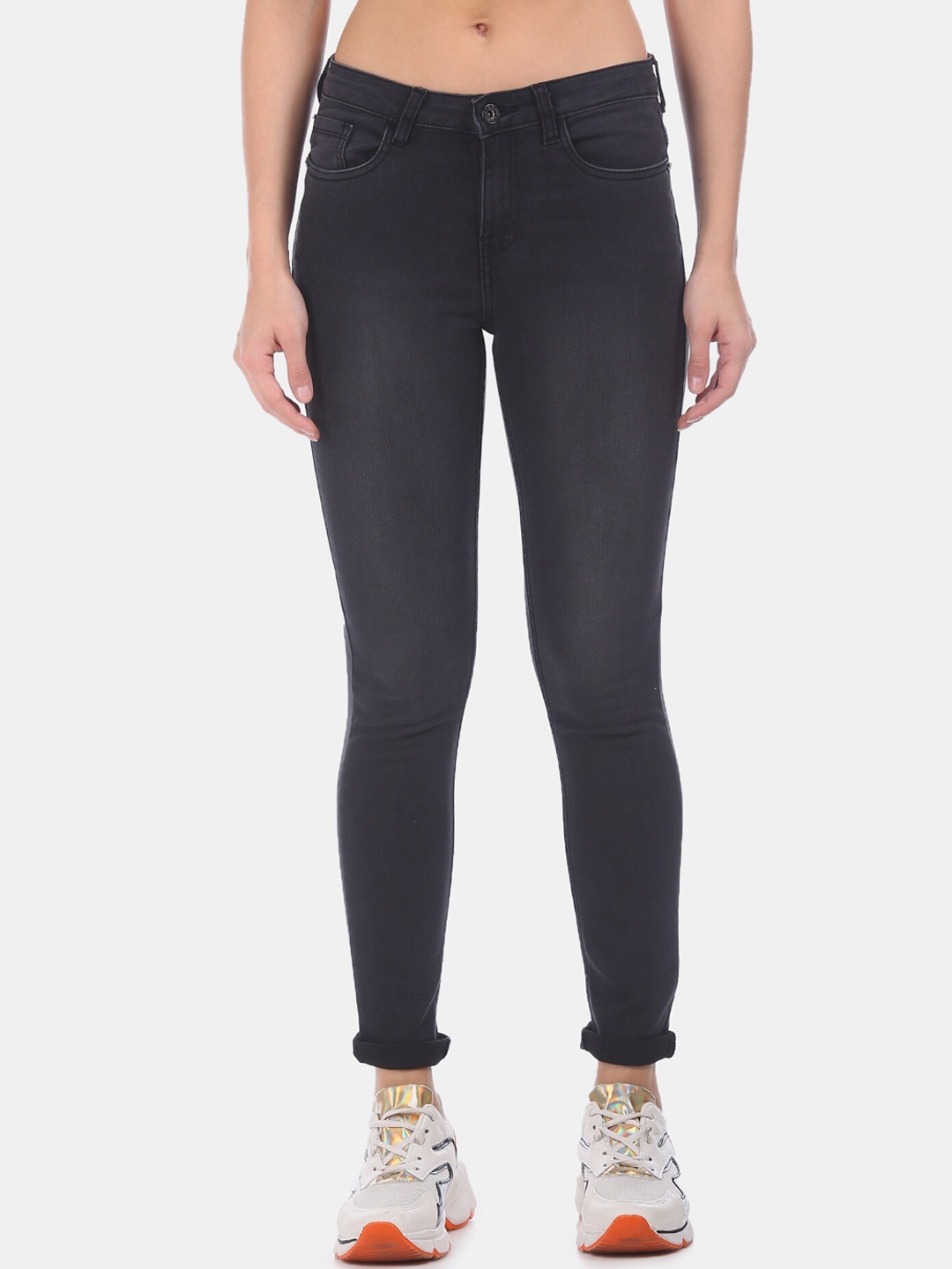 

Sugr Women Black Regular Fit Mid-Rise Clean Look Stretchable Jeans