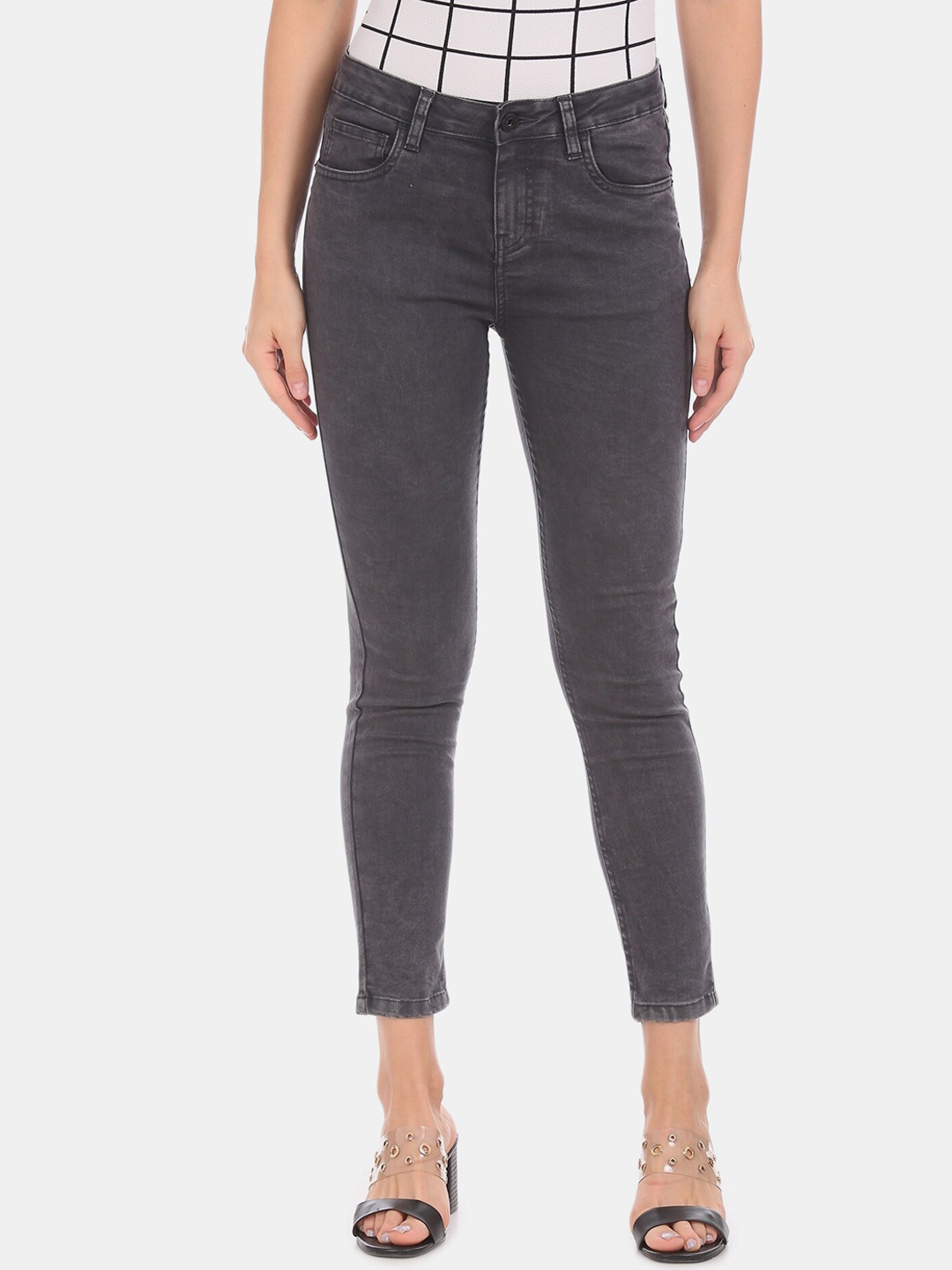 

Sugr Women Charcoal Grey Slim Fit Mid-Rise Clean Look Stretchable Jeans
