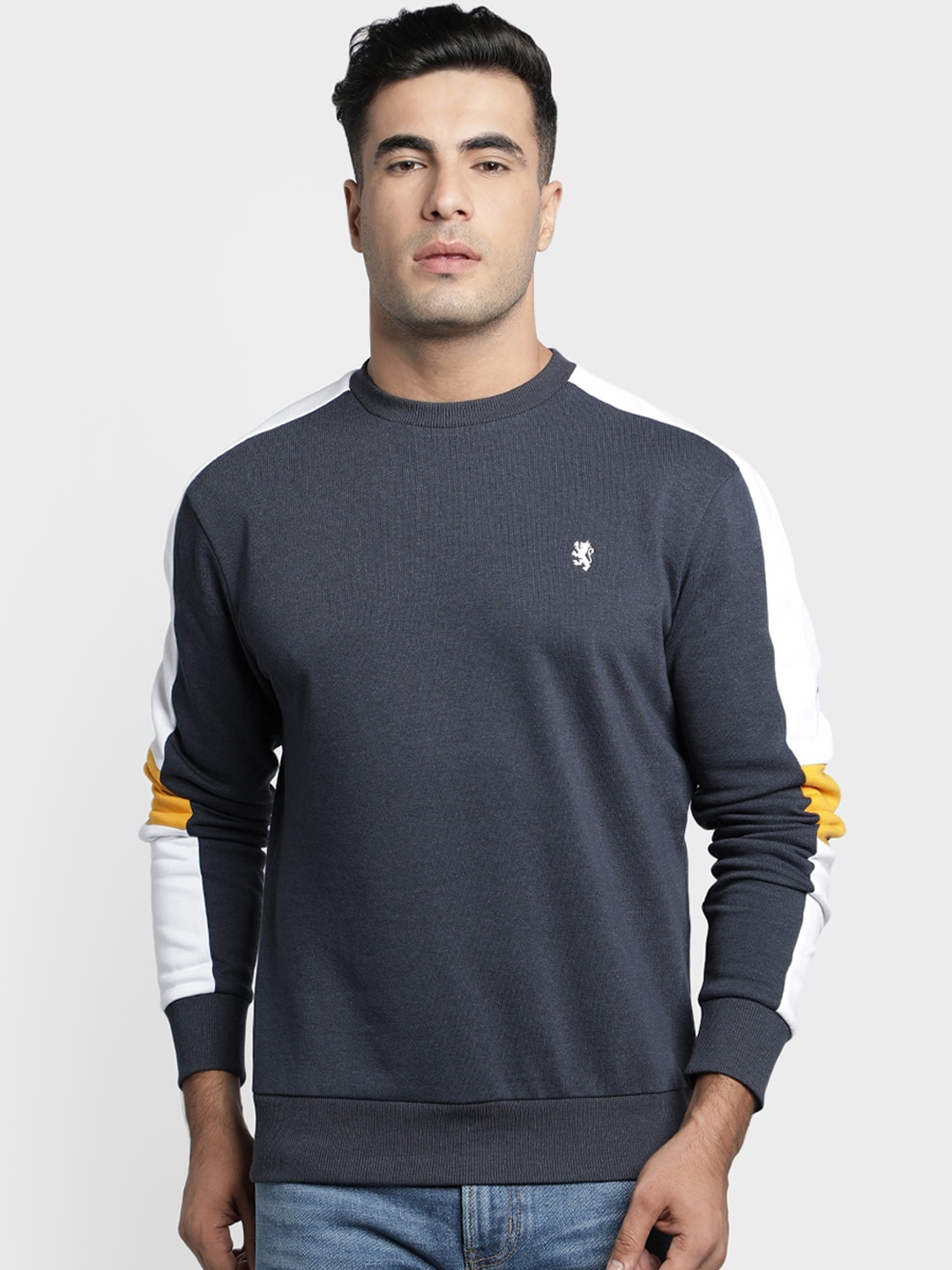 

Red Tape Men Blue & White Colourblocked Sweatshirt