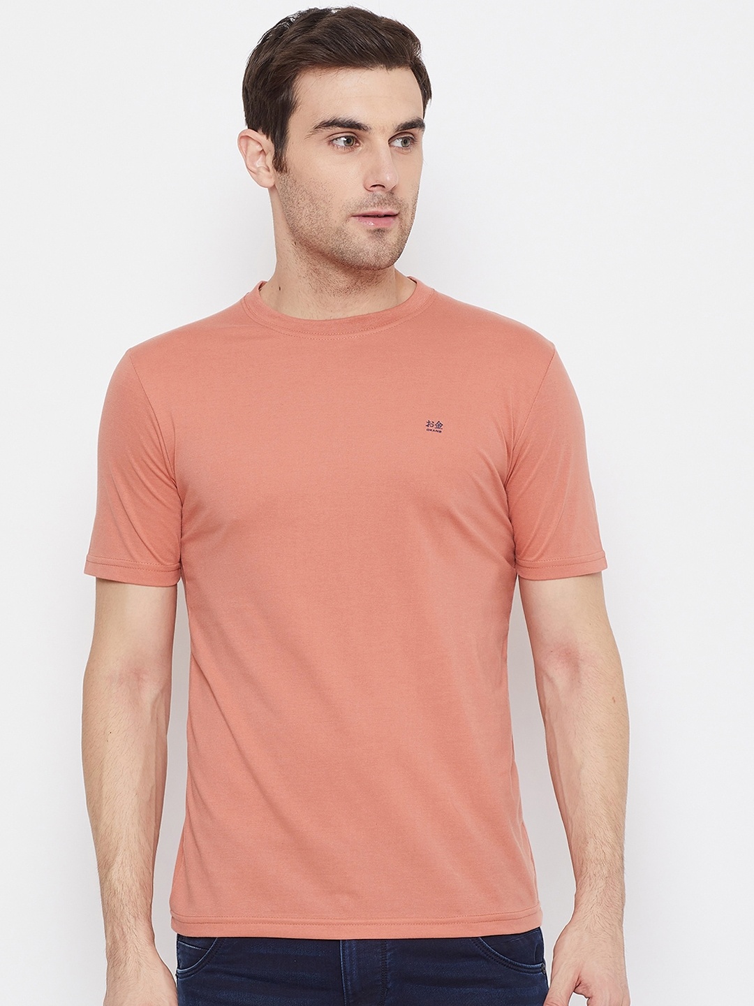 

Okane Men Peach-Coloured Solid Round Neck T-shirt