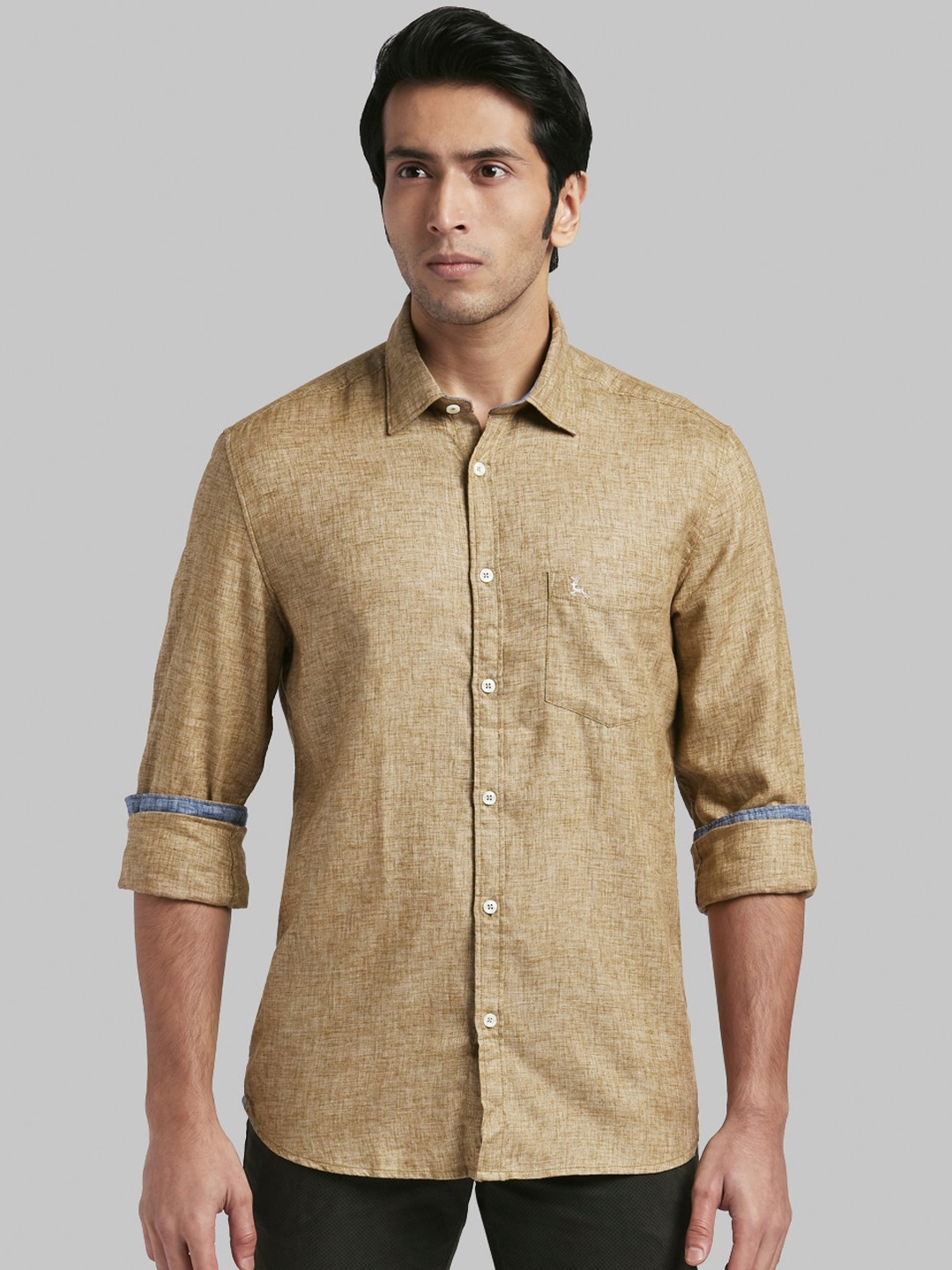 

Parx Men Brown Slim Fit Solid Casual Shirt