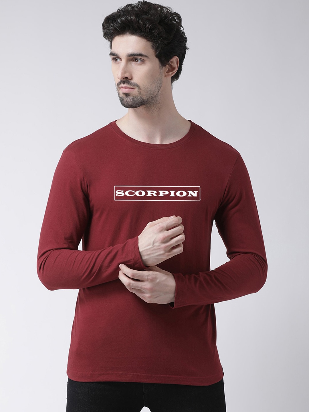 

Friskers Men Maroon & White Slim Fit Printed Round Neck T-shirt