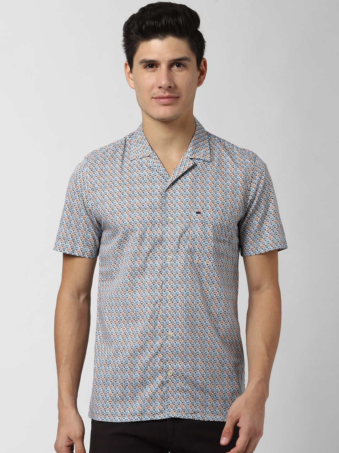 

Peter England Casuals Men Blue & Black Slim Fit Printed Casual Shirt