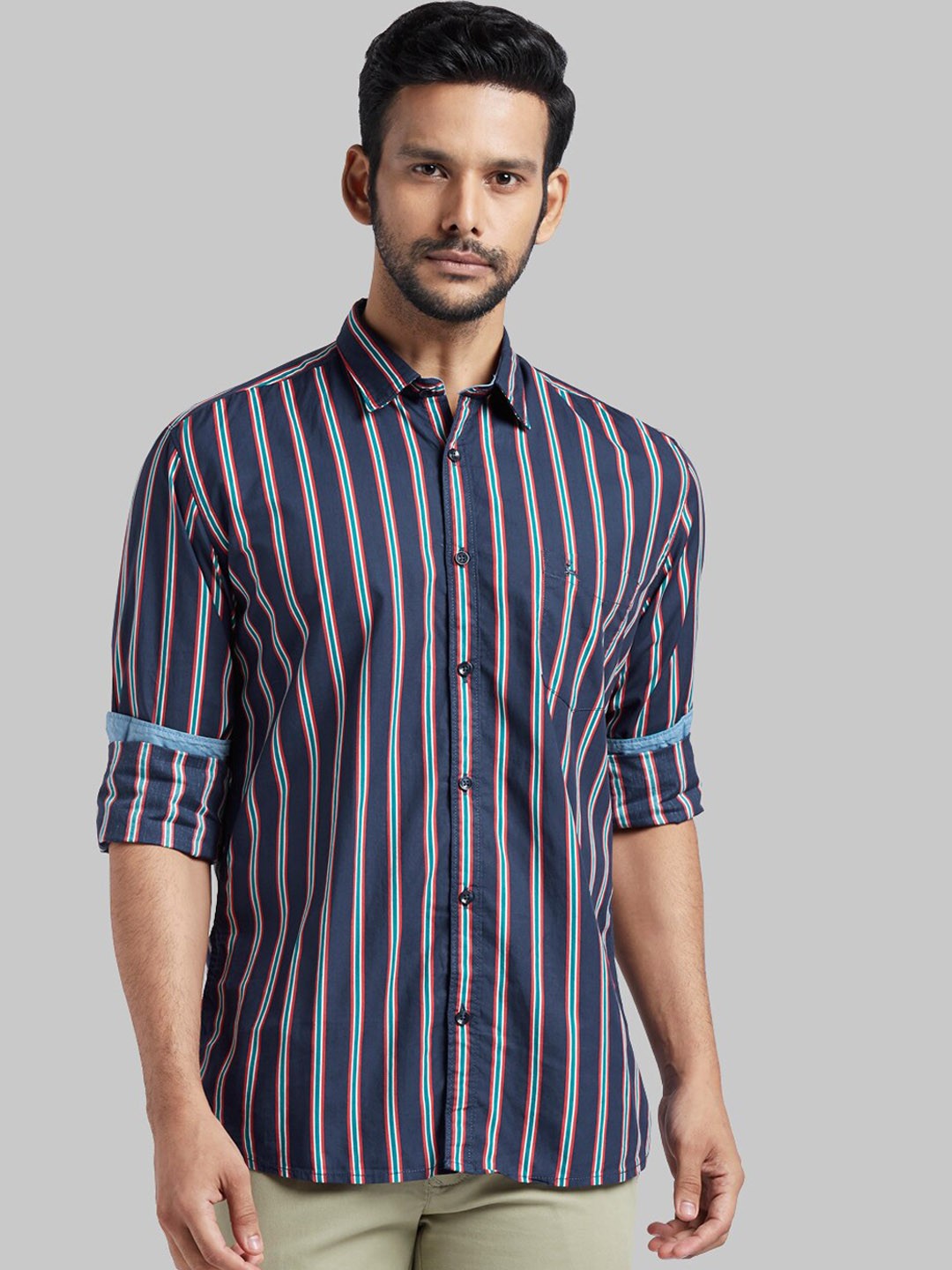 

Parx Men Navy Blue & White Slim Fit Striped Casual Shirt