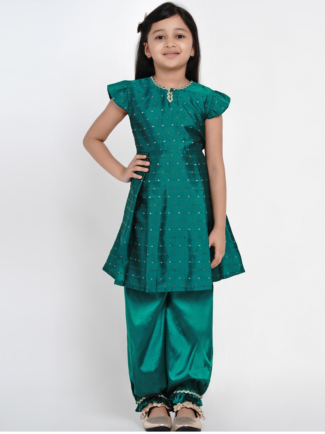 

Bitiya by Bhama Girls Green & Gold-Toned Woven Design Kurti with Salwar