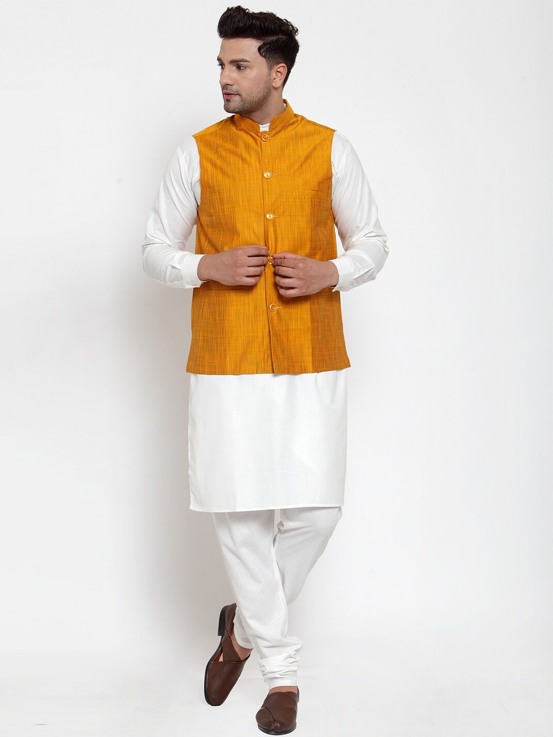

Jompers Men White & Yellow Solid Kurta with Pyjamas & Nehru Jacket