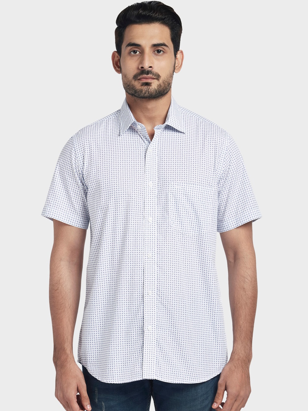 

ColorPlus Men White Tailored Fit Printed Casual Shirt