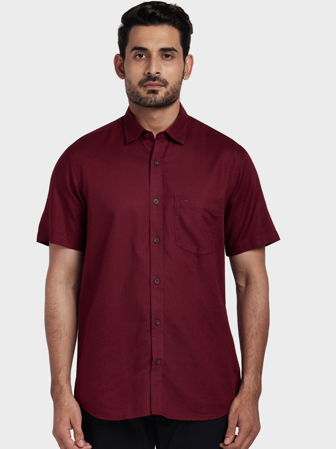 

ColorPlus Men Maroon Tailored Fit Solid Casual Shirt