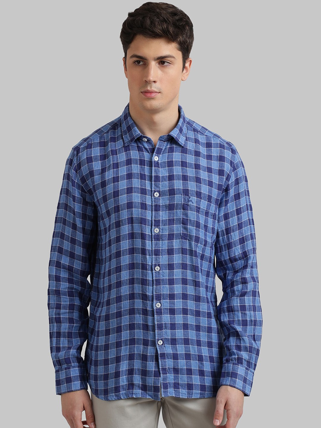 

Parx Men Blue Slim Fit Checked Casual Shirt