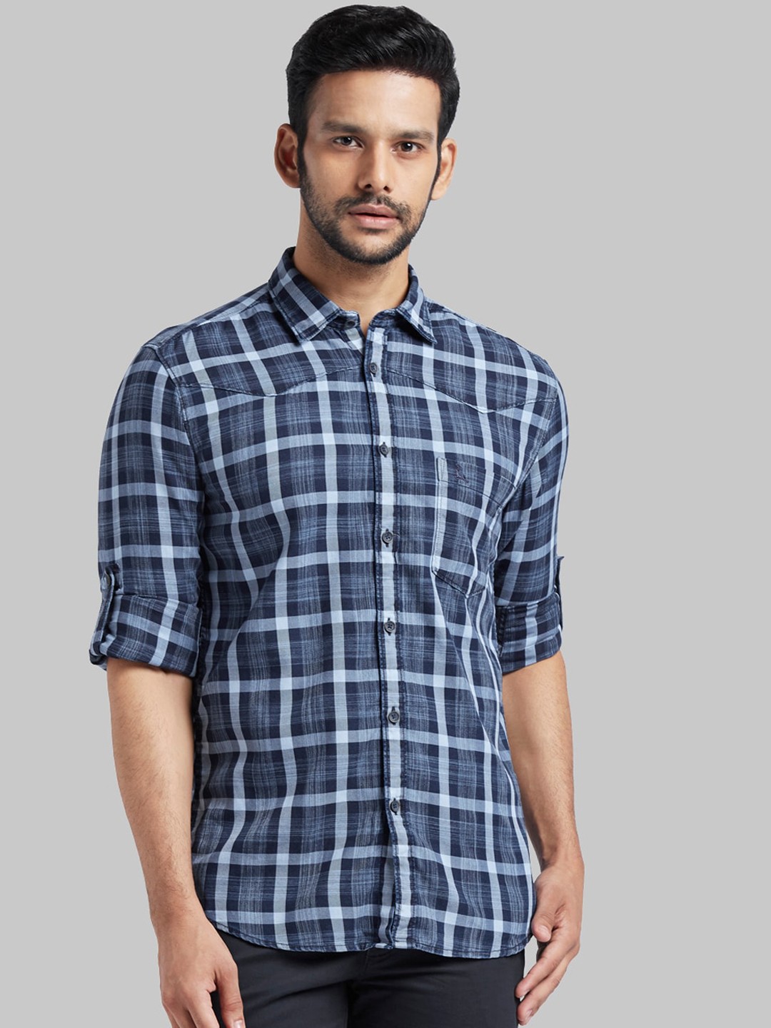

Parx Men Blue Slim Fit Checked Casual Shirt