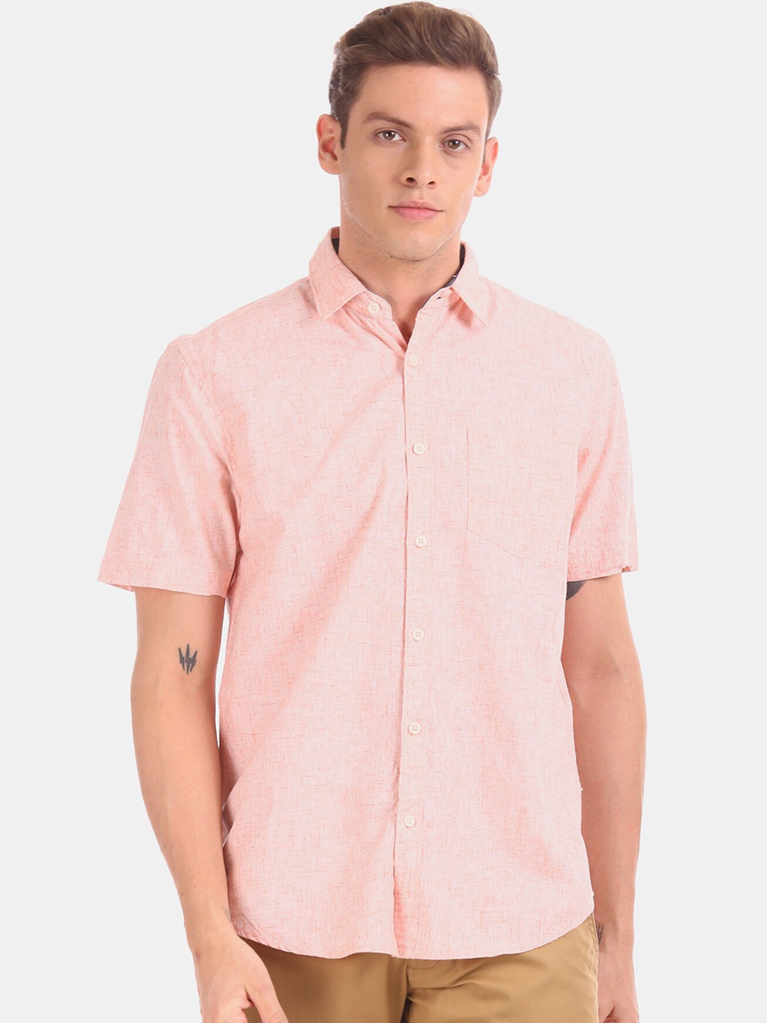 

Ruggers Men Peach-Coloured Regular Fit Solid Casual Shirt