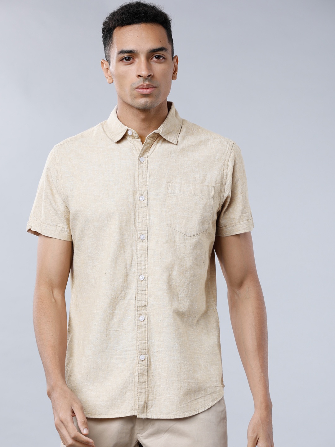 

HIGHLANDER Men Beige Slim Fit Solid Casual Shirt