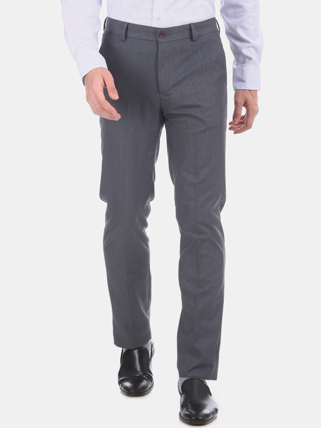 

Excalibur Men Charcoal Grey Regular Fit Solid Formal Trousers