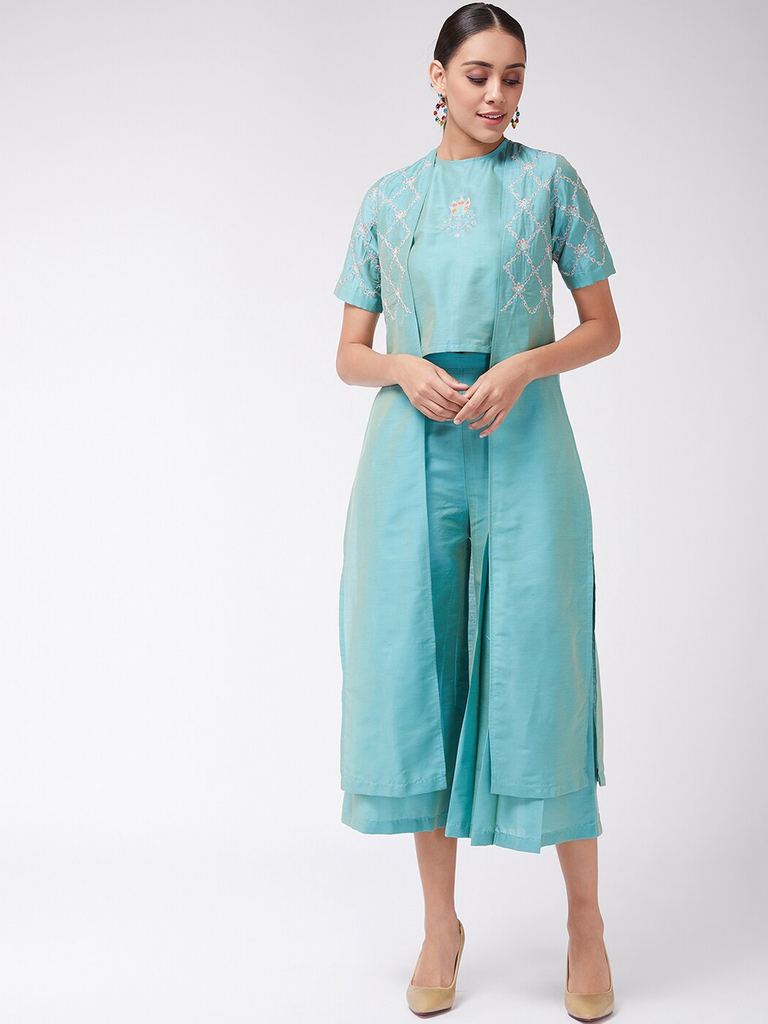 

Pannkh Women Blue Embroidered Clothing Set