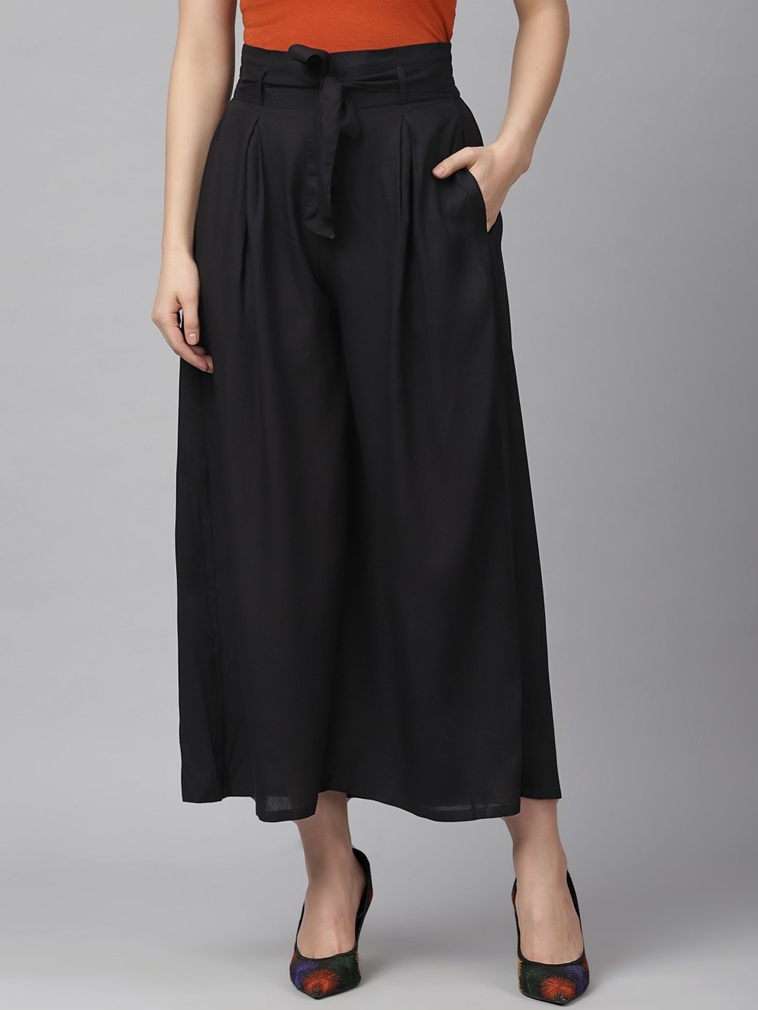 

KASSUALLY Women Black Solid Wide Leg Palazzos