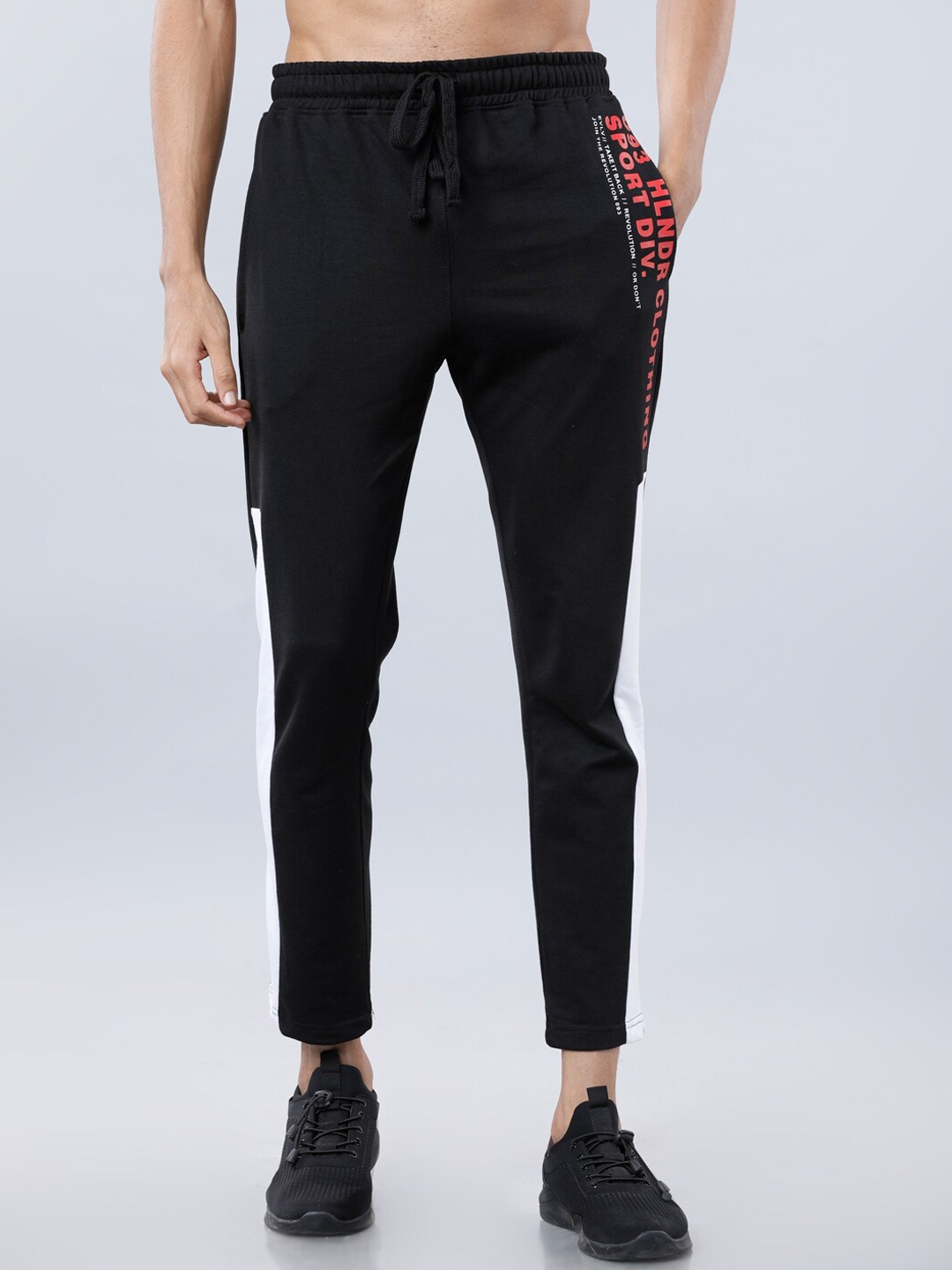 

HIGHLANDER Men Black & White Solid Slim-Fit Track Pants