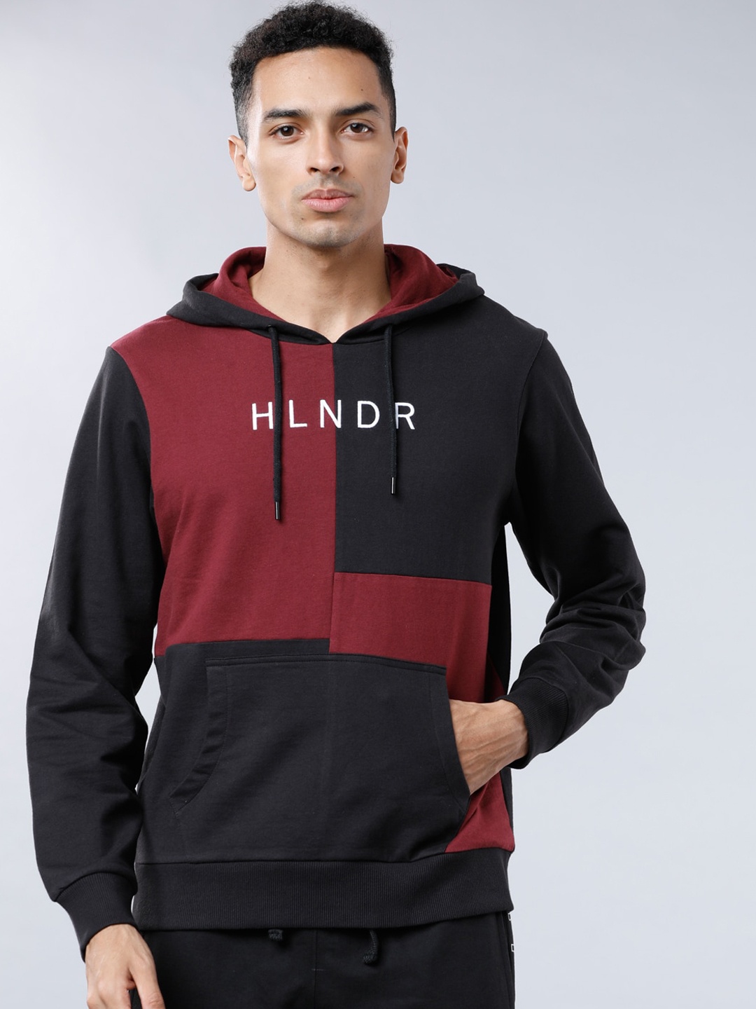 

HIGHLANDER Men Black & Maroon Colourblocked Hooded Sweatshirt