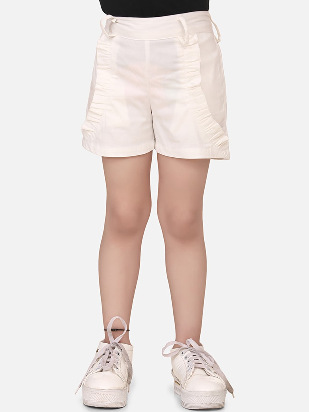 

Cutiekins Girls White Solid Regular Fit Shorts