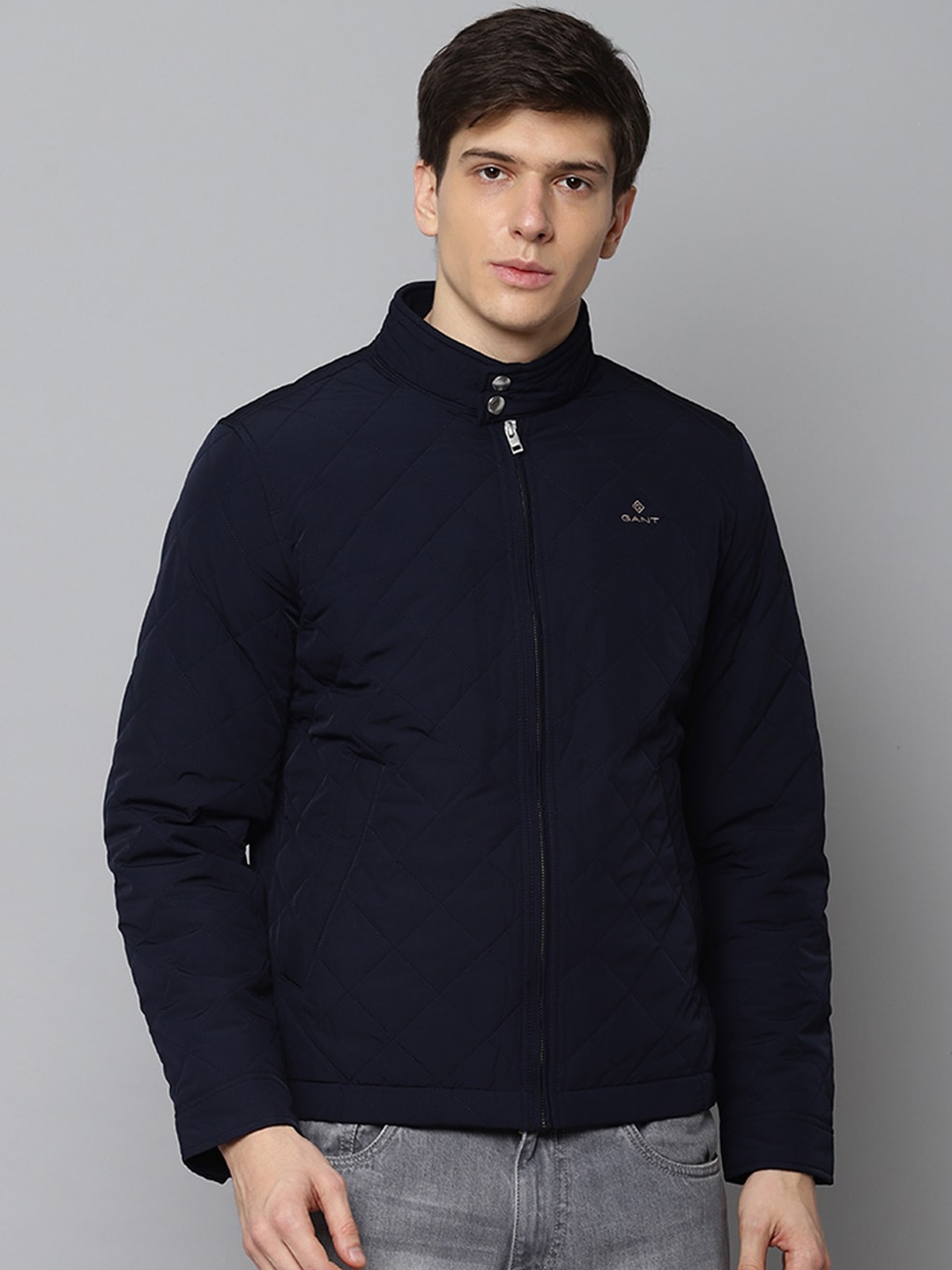 

GANT Men Blue Solid Quilted Jacket