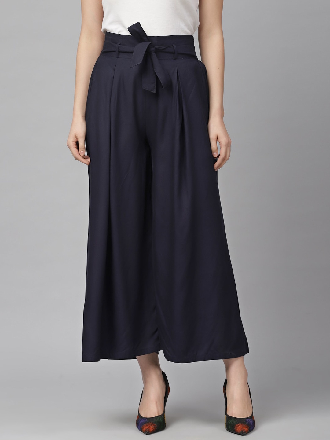 

KASSUALLY Women Navy Blue Solid Crop Wide Leg Palazzos