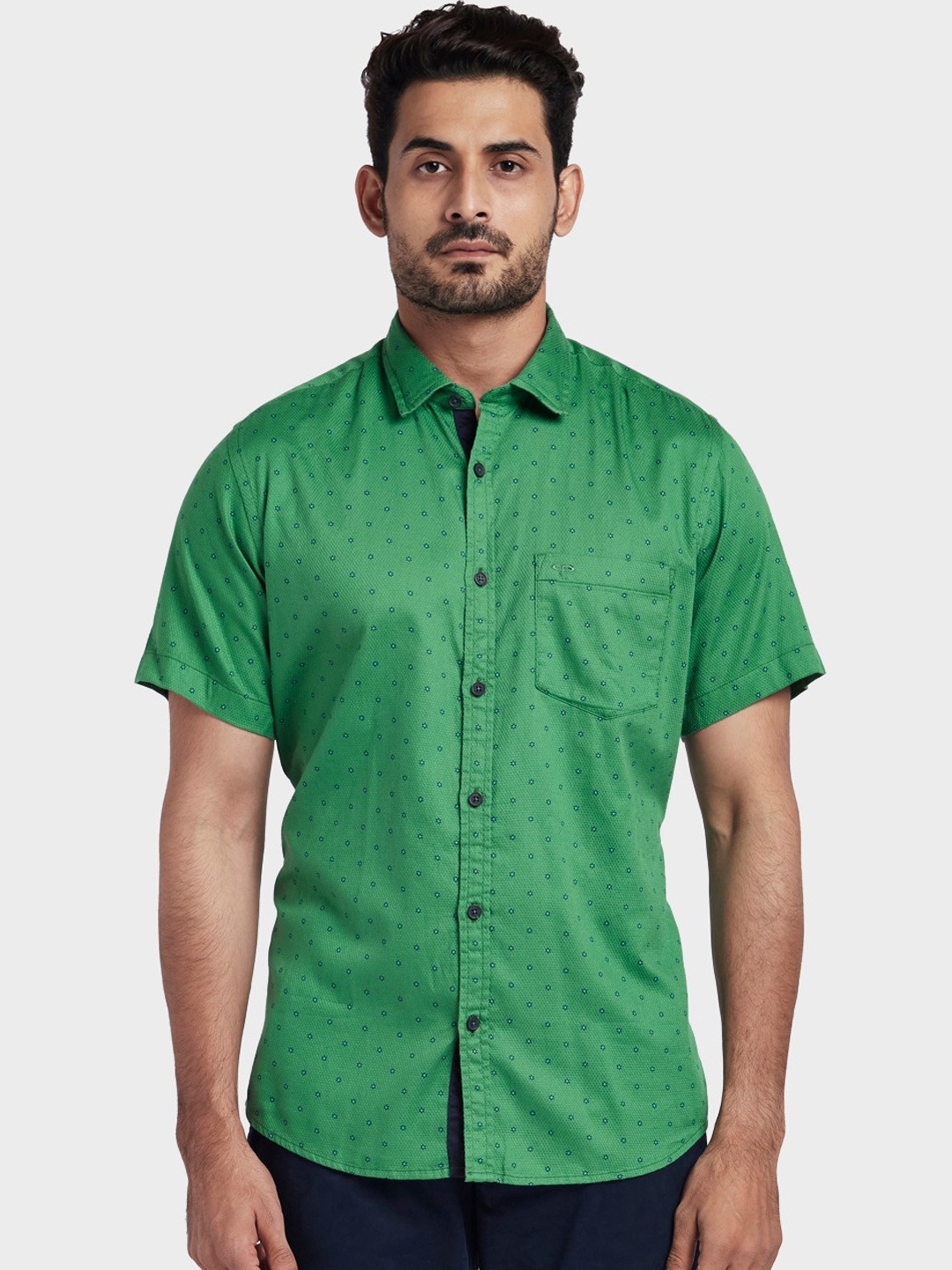 

ColorPlus Men Green Tailored Fit Printed Casual Shirt