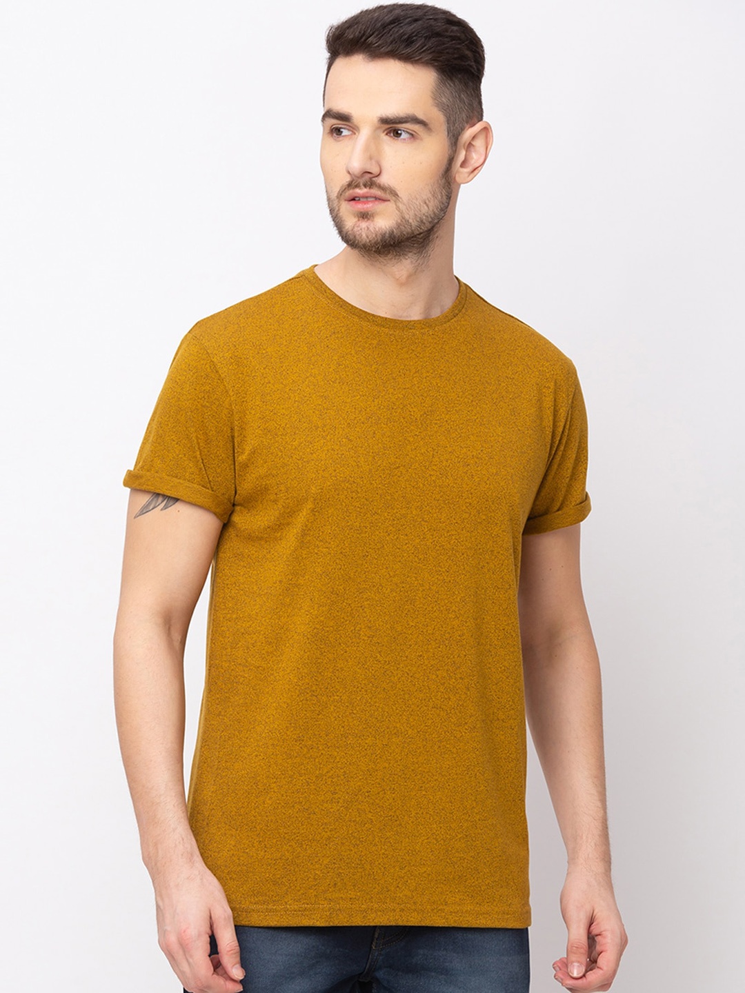 

Globus Men Mustard Yellow Solid Round Neck T-shirt