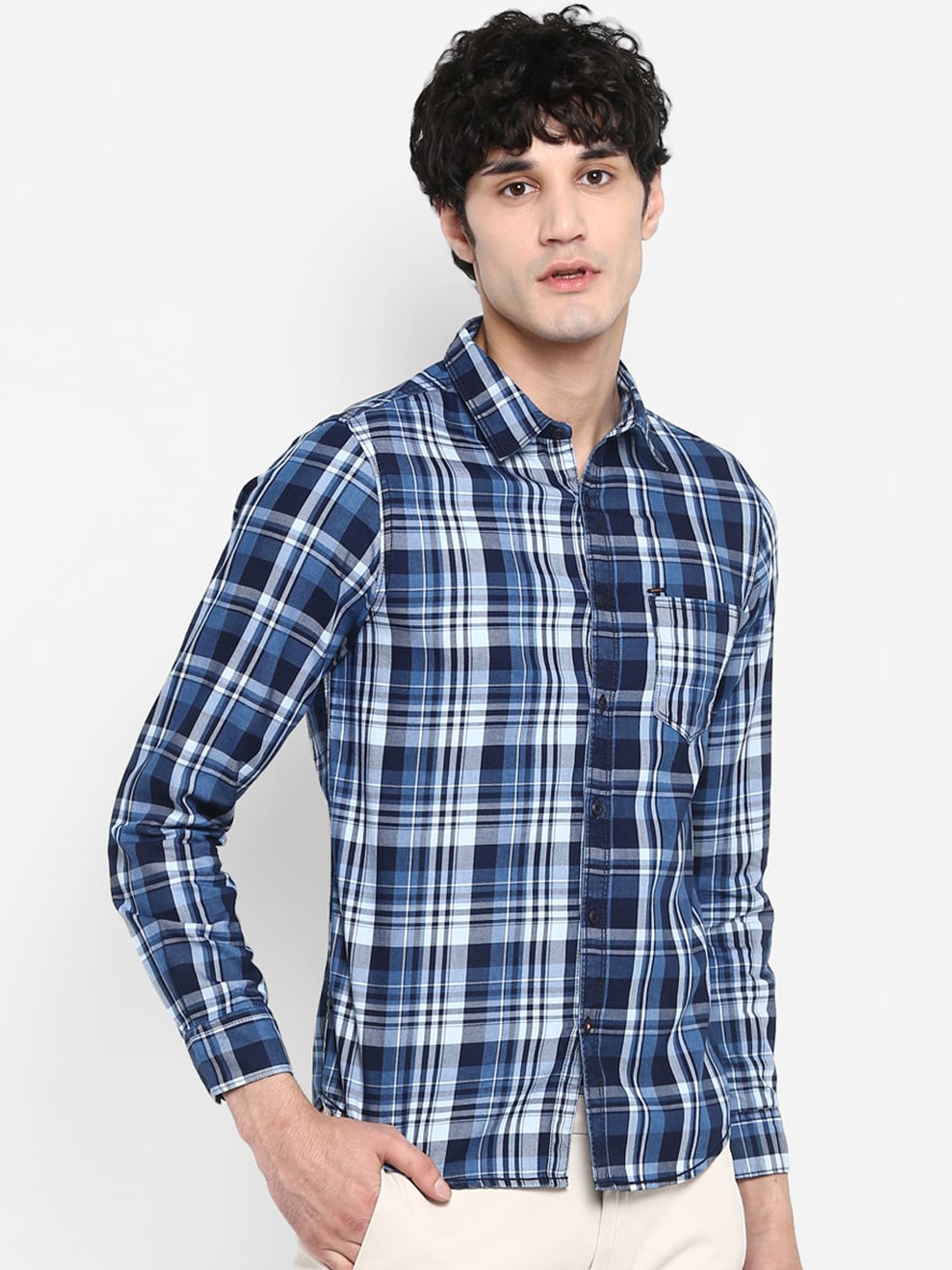 

SPYKAR Men Blue & White Slim Fit Checked Casual Shirt