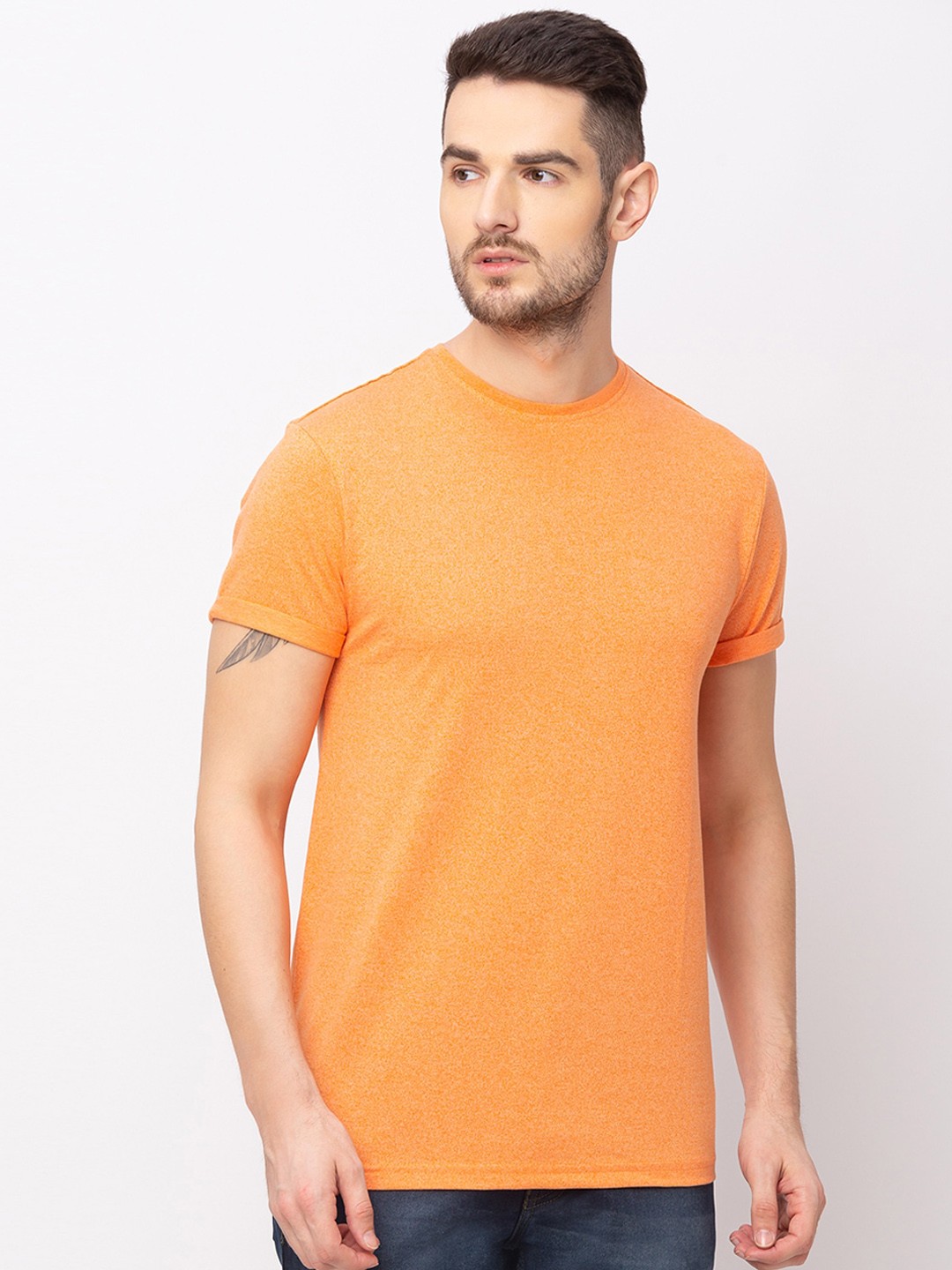 

Globus Men Orange Solid Round Neck T-shirt