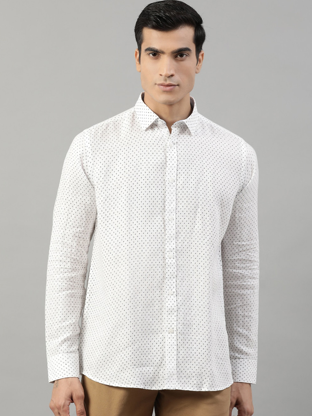 

HARSAM Men White & Grey Regular Fit Printed Casual Shirt