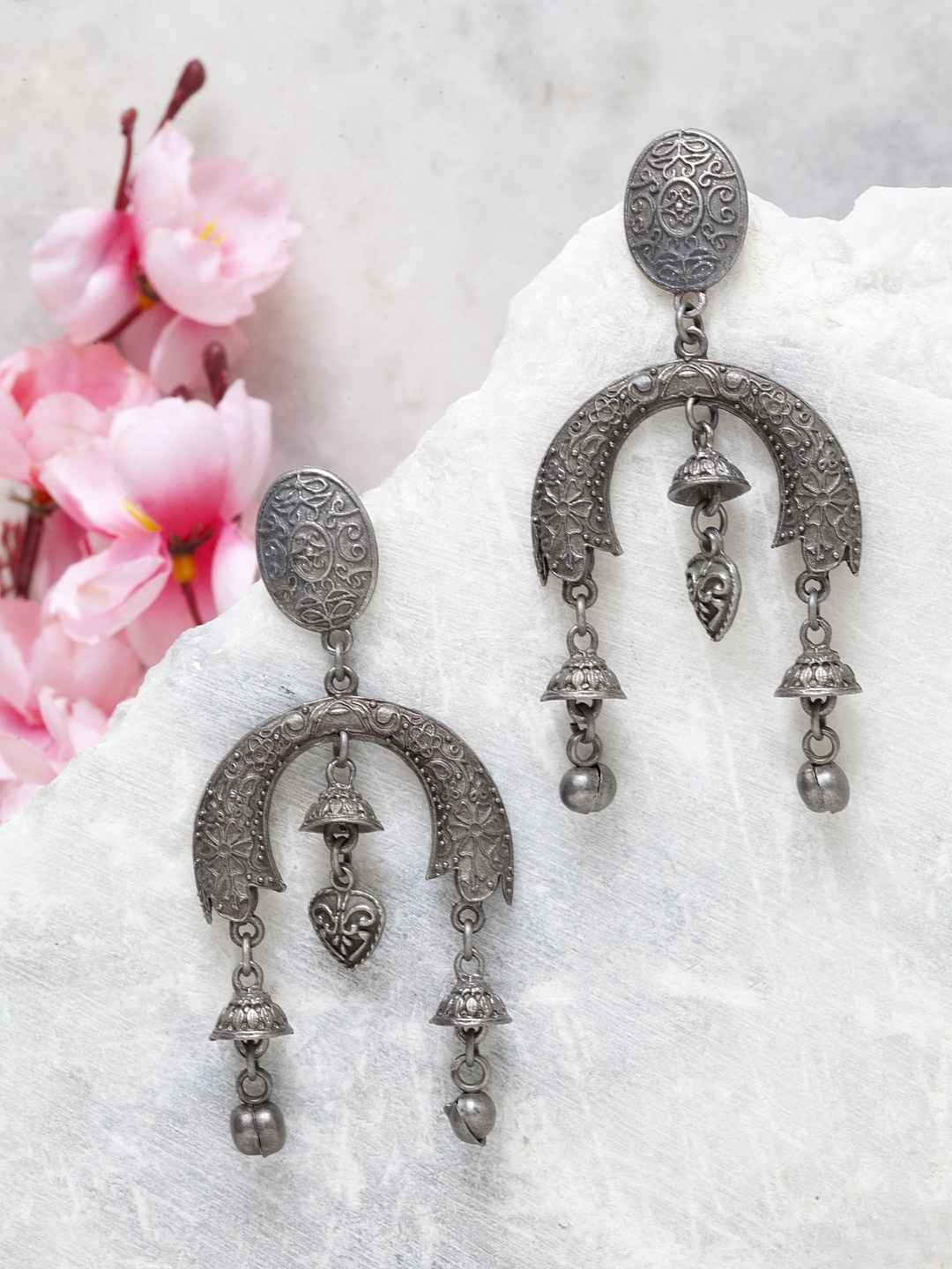 

Moedbuille Gunmetal-Toned Contemporary Drop Earrings, Metallic