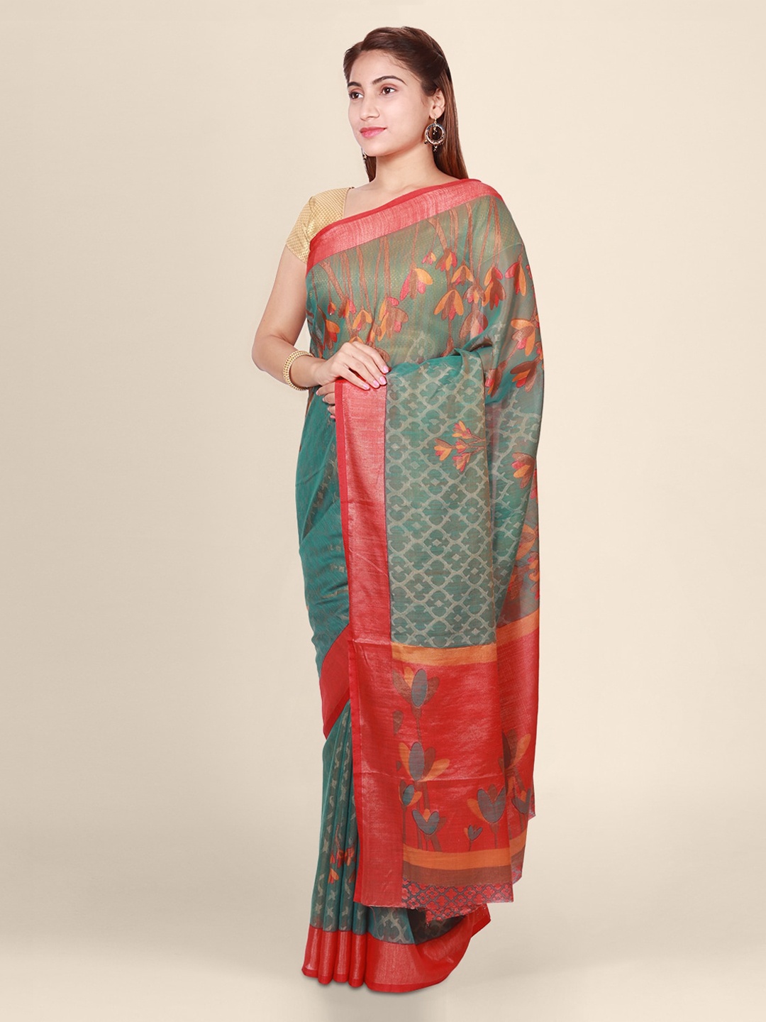 

CLAI WORLD Green & Red Brasso Printed Saree
