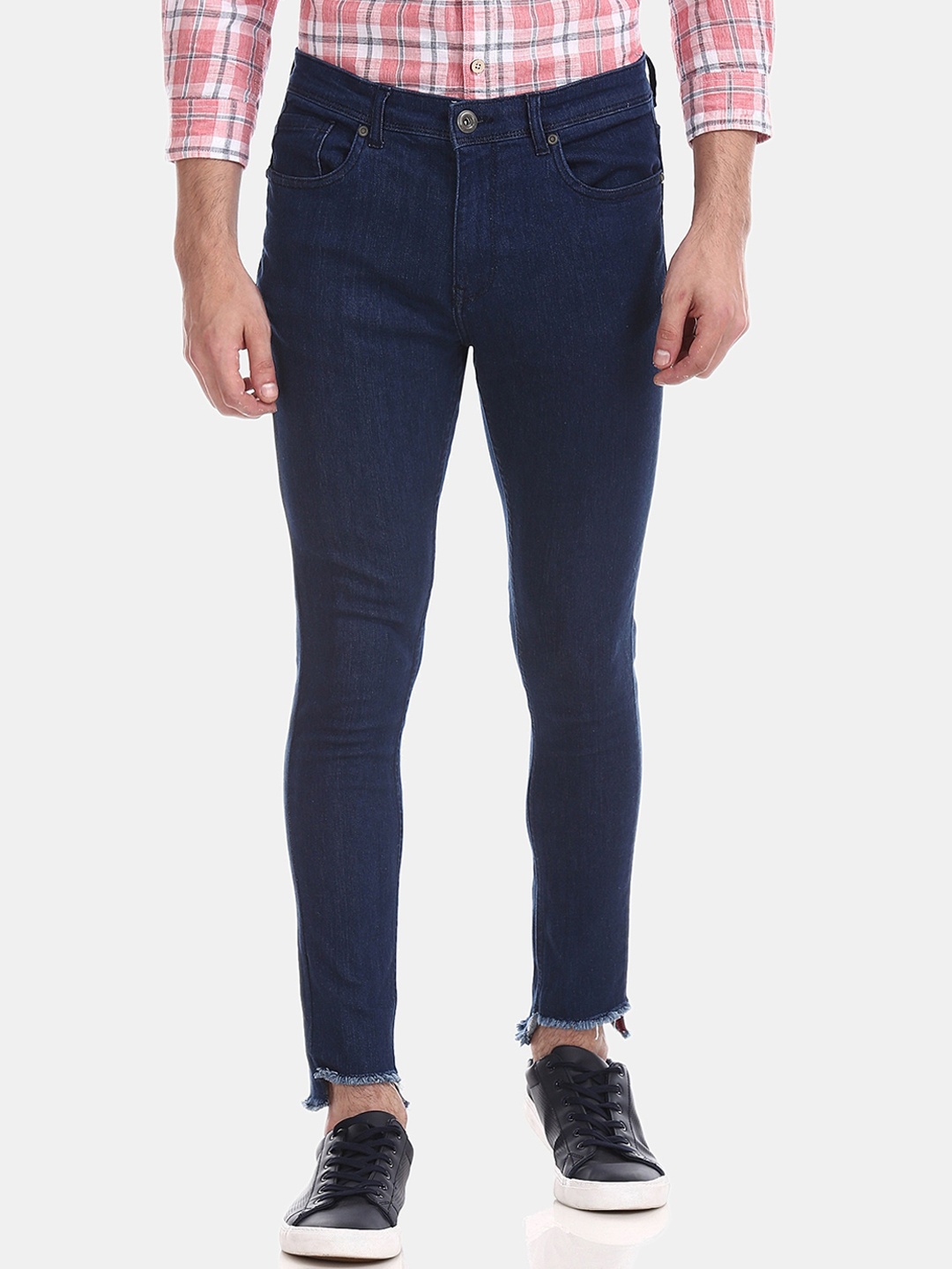 

Colt Men Blue Slim Fit Low-Rise Stretchable Clean Look Jeans