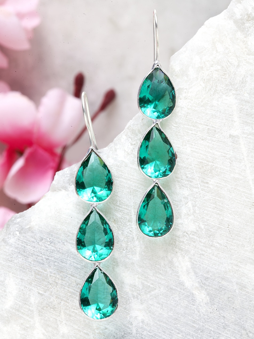 

Moedbuille Sea Green & Silver-Toned Contemporary Drop Earrings