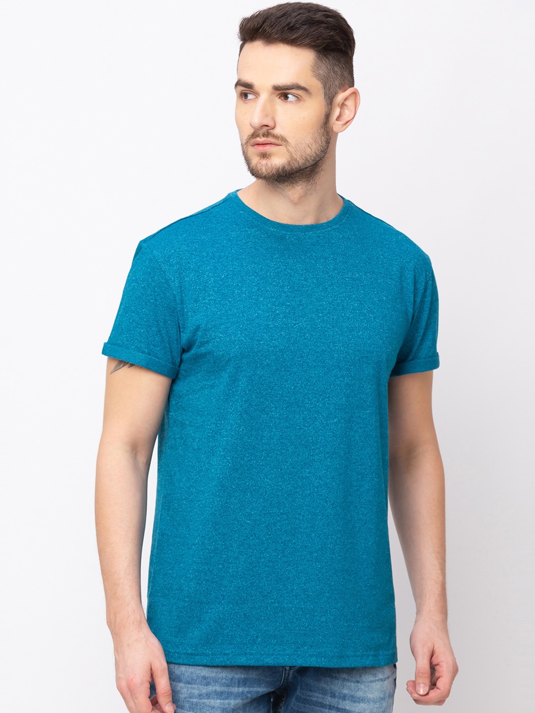 

Globus Men Blue Solid Round Neck T-shirt