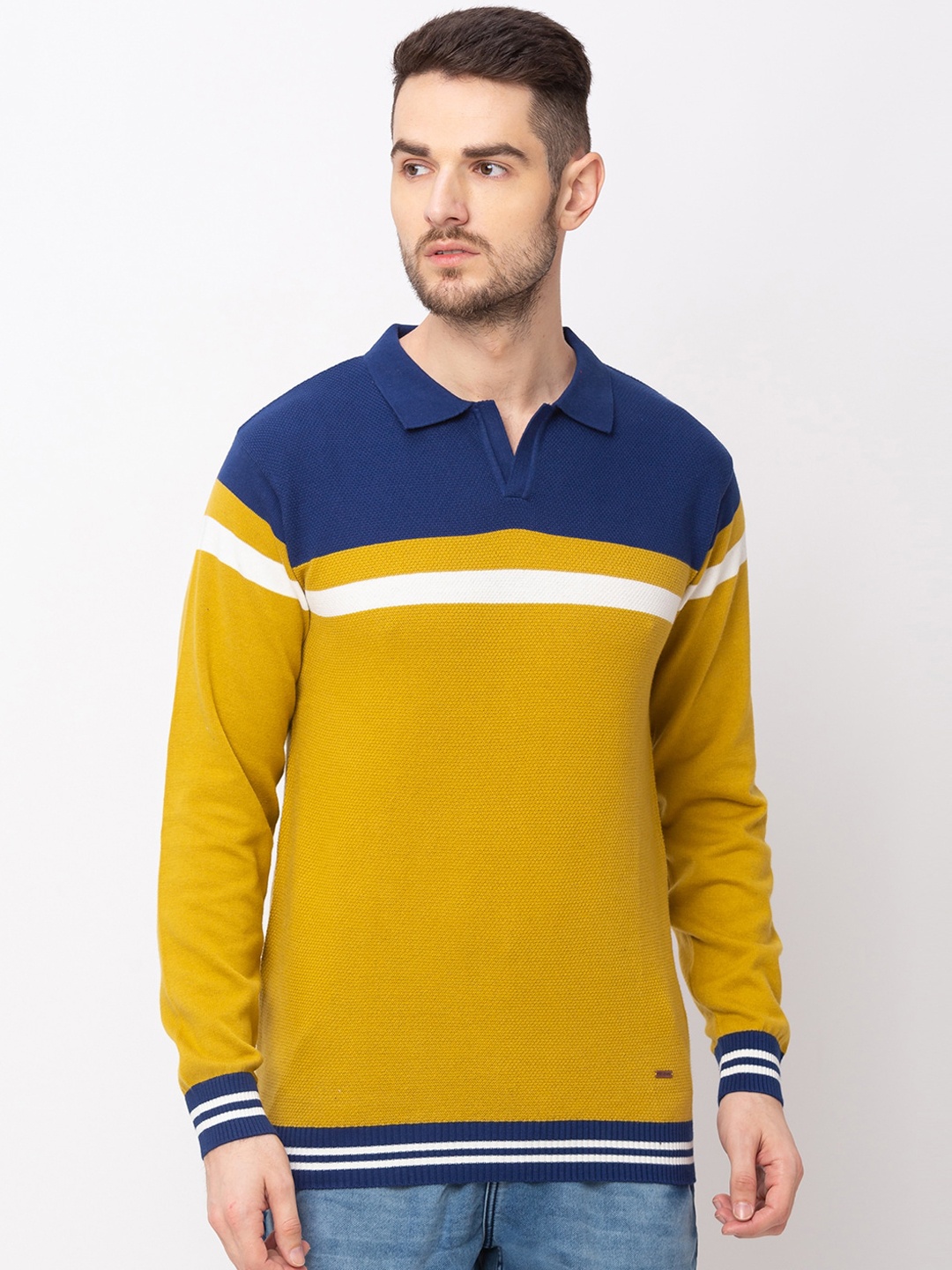 

Globus Men Yellow Colourblocked Pullover Sweater