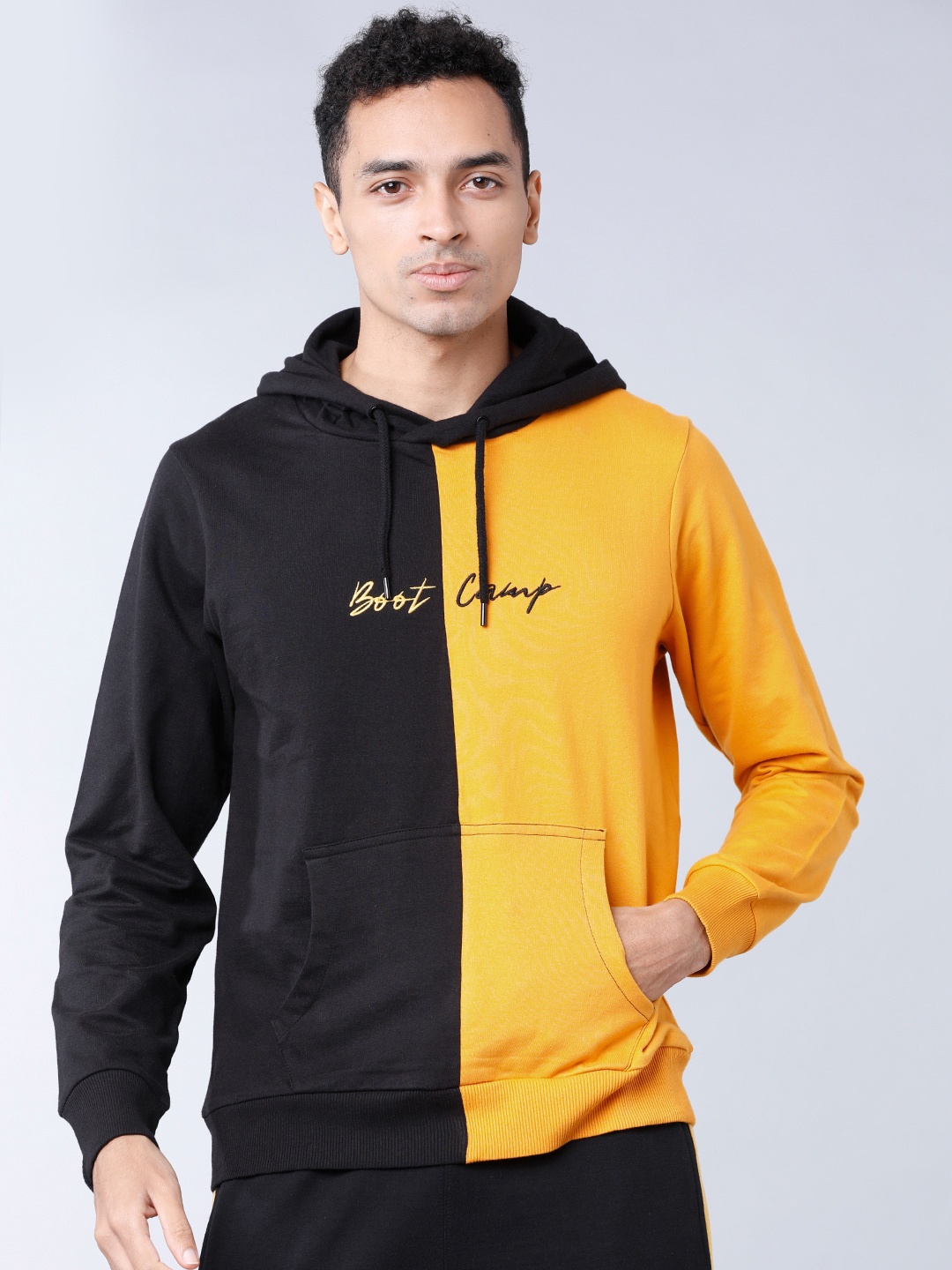 

HIGHLANDER Men Black & Mustard Colourblocked Hooded Sweatshirt