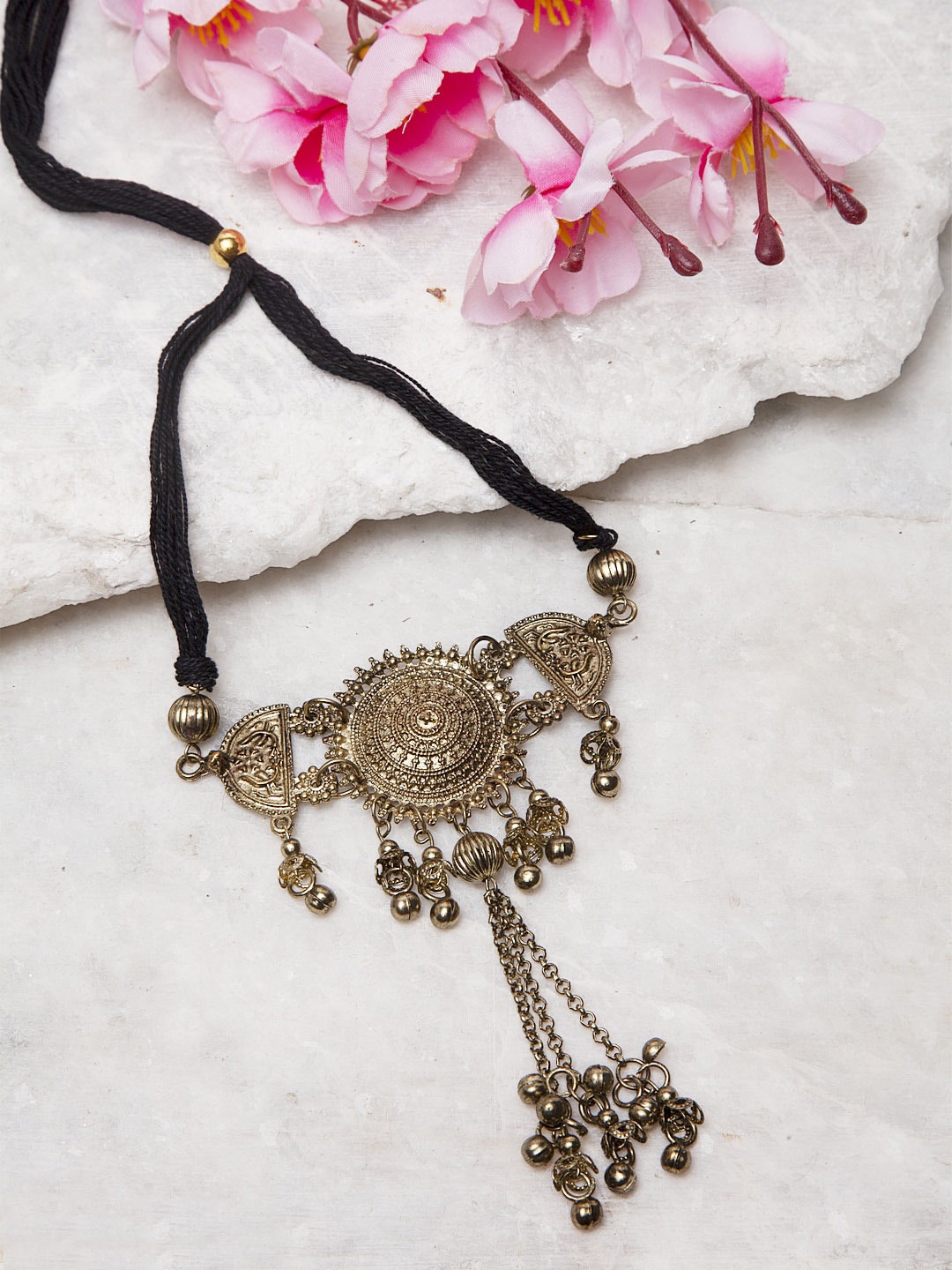 

Moedbuille Silver-Toned Handcrafted Tribal Temple Design Choker Necklace