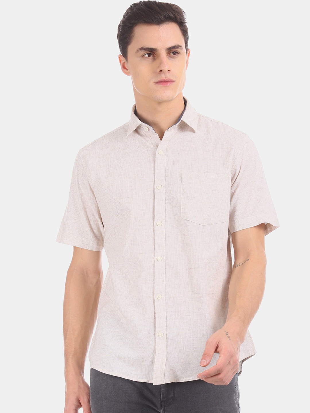 

Ruggers Men Beige Regular Fit Checked Casual Shirt