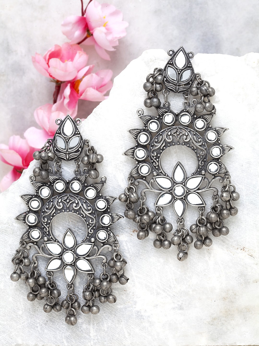 

Moedbuille Gunmetal-Toned Handcrafted Contemporary Drop Earrings, Metallic