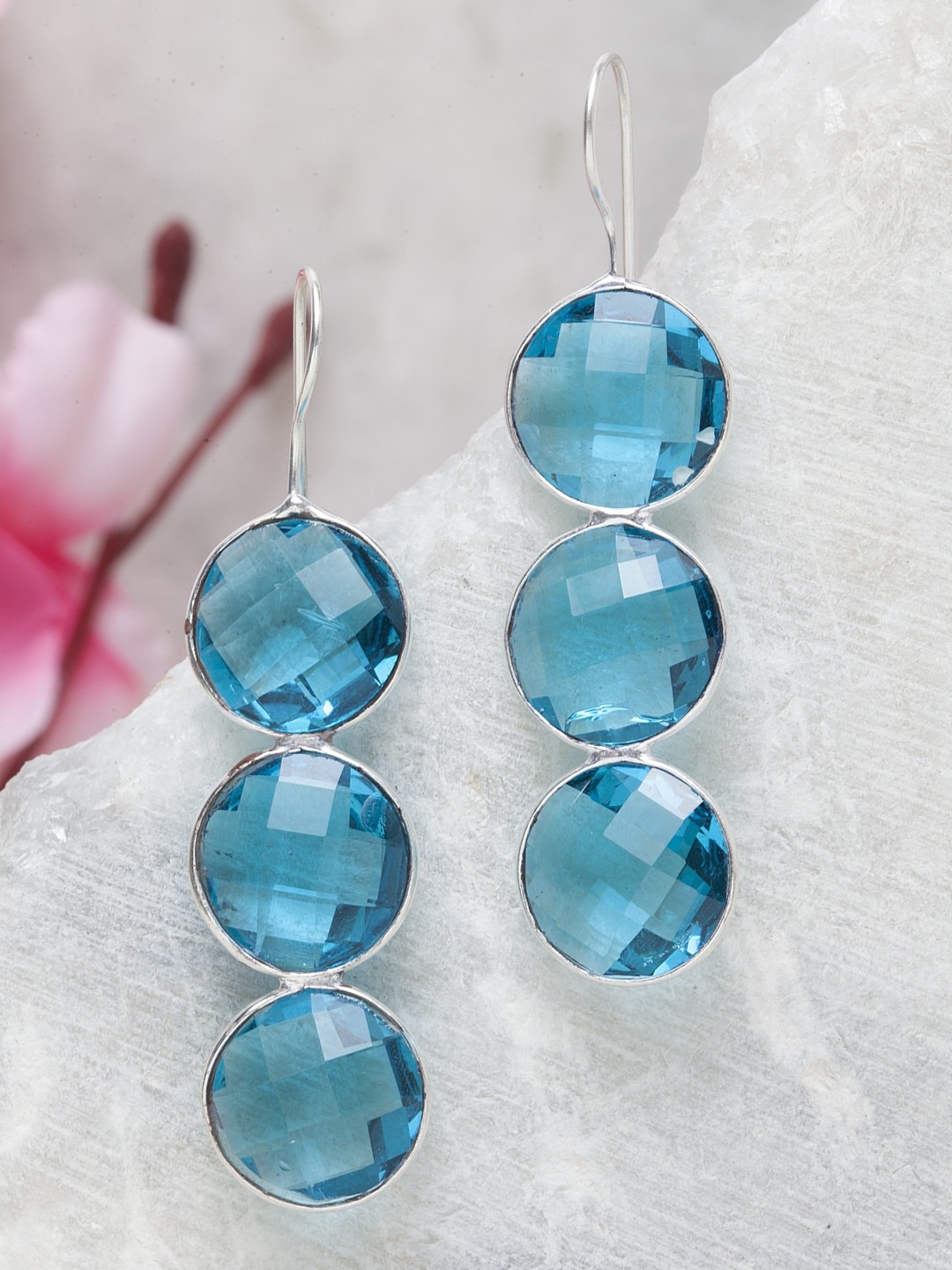 

Moedbuille Blue & Silver-Toned Contemporary Drop Earrings
