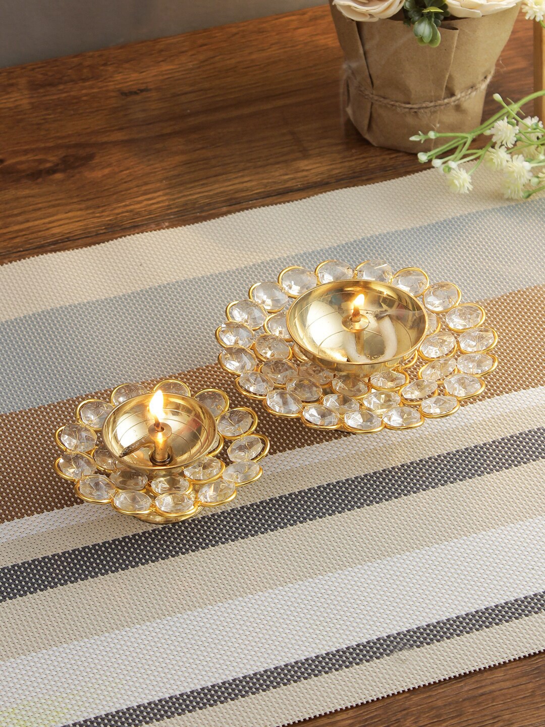 

Aapno Rajasthan Set of 2 Gold & White Handcrafted Crystal Diyas