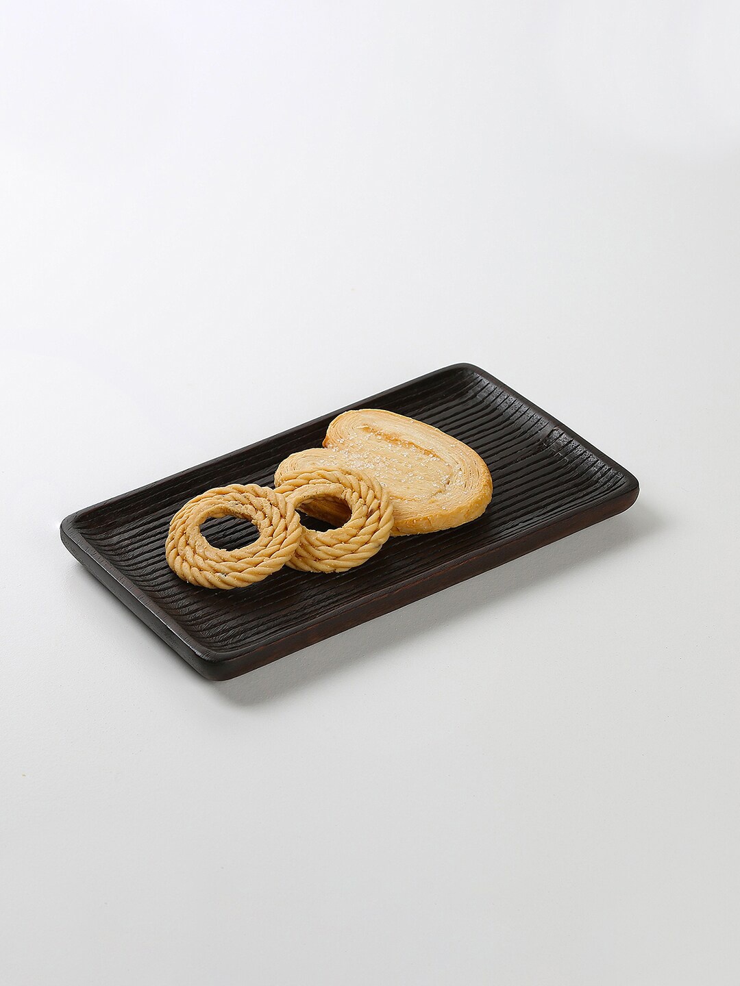

ellementry Brown Mango Wood Serving Platter