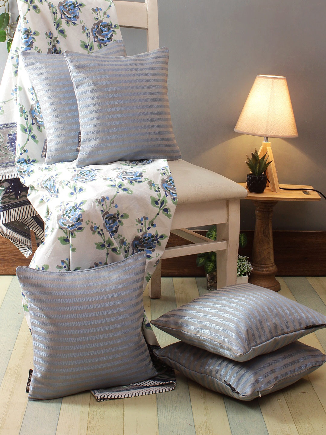 

ROMEE Blue Set of 5 Striped Square Cushion Covers